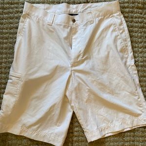 Men’s Callaway golf shorts